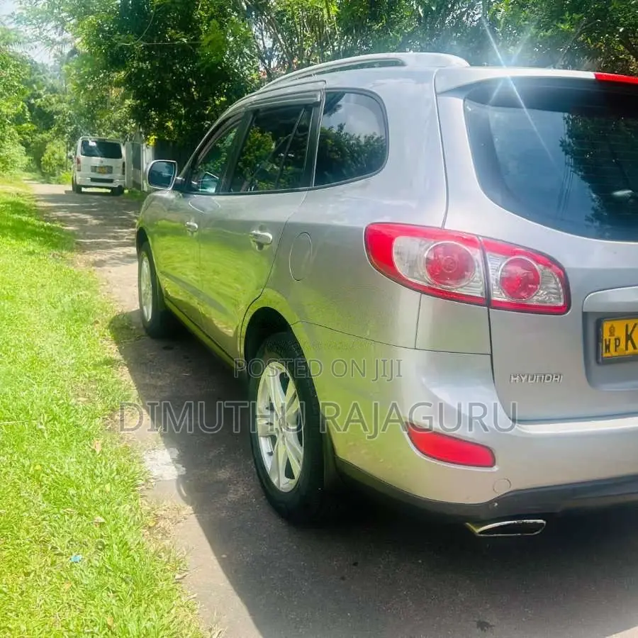 Hyundai Santa Fe 2010 SUV (Used)