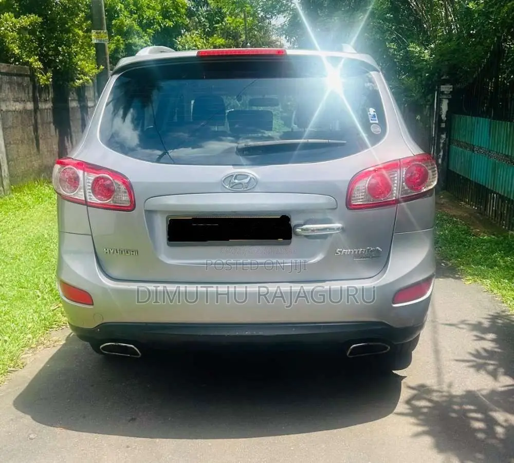 Hyundai Santa Fe 2010 SUV (Used)