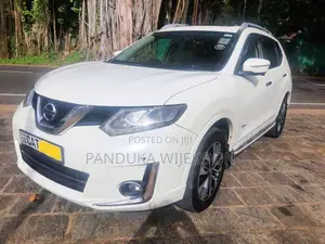 Nissan X-Trail Mode Premier 2016 SUV (Used)