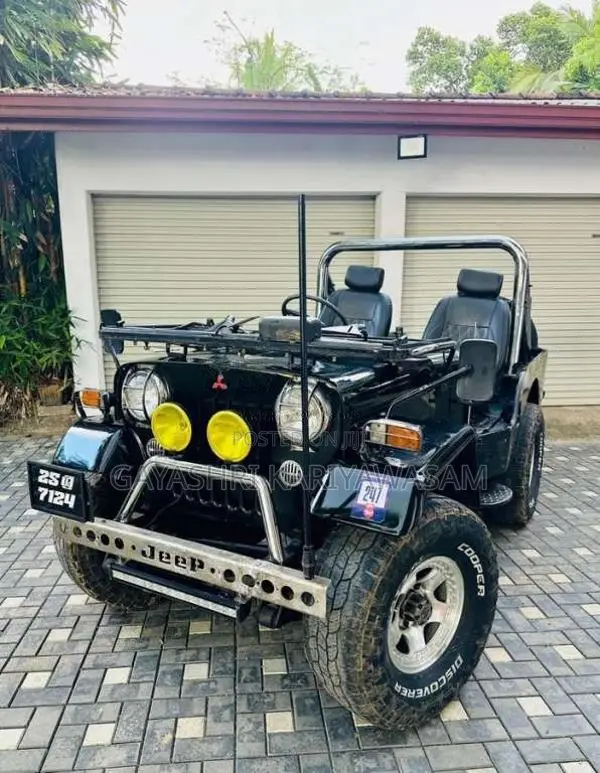 Mitsubishi 4DR5 Safari 1970 SUV (Used)