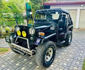 Mitsubishi 4DR5 Safari 1970 SUV (Used)