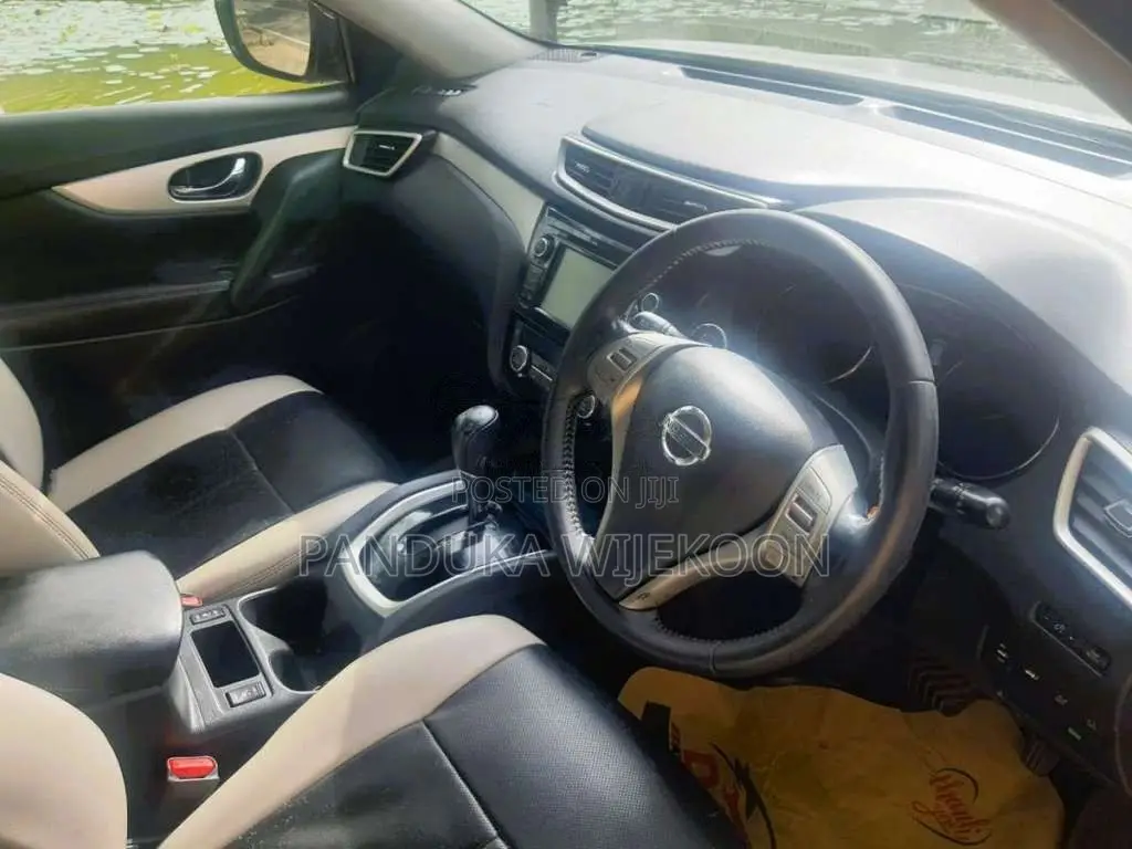 Nissan X-Trail Mode Premier 2016 SUV (Used)
