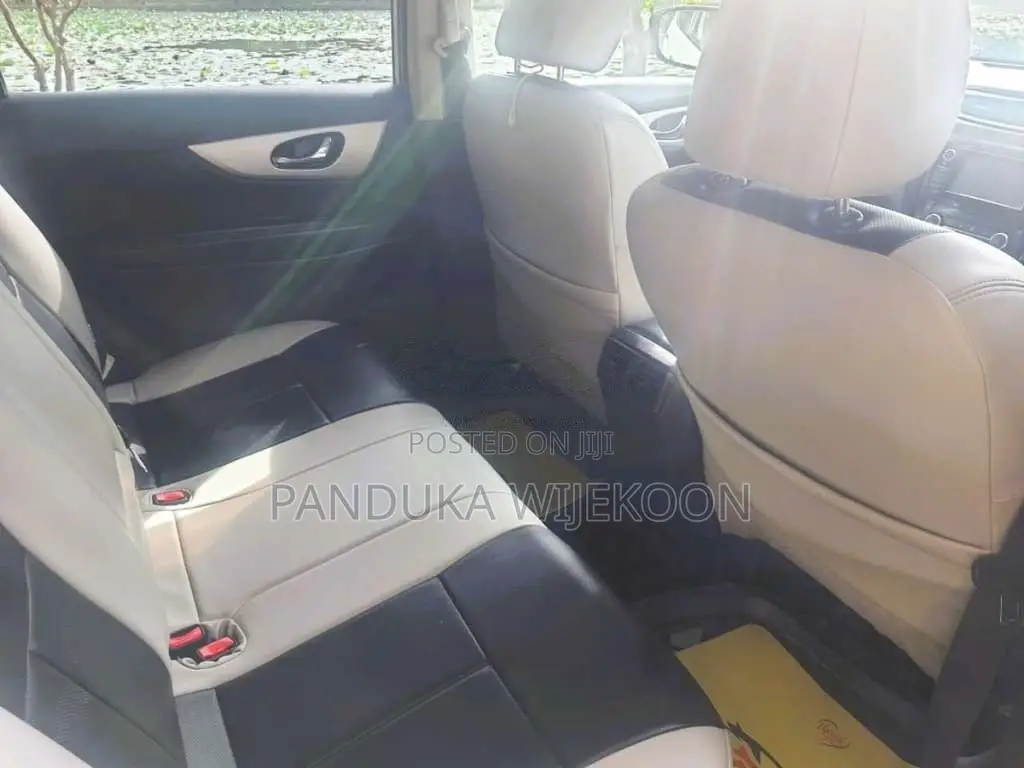 Nissan X-Trail Mode Premier 2016 SUV (Used)