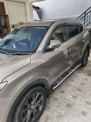 DFSK Glory I-Auto 2023 SUV (Used)
