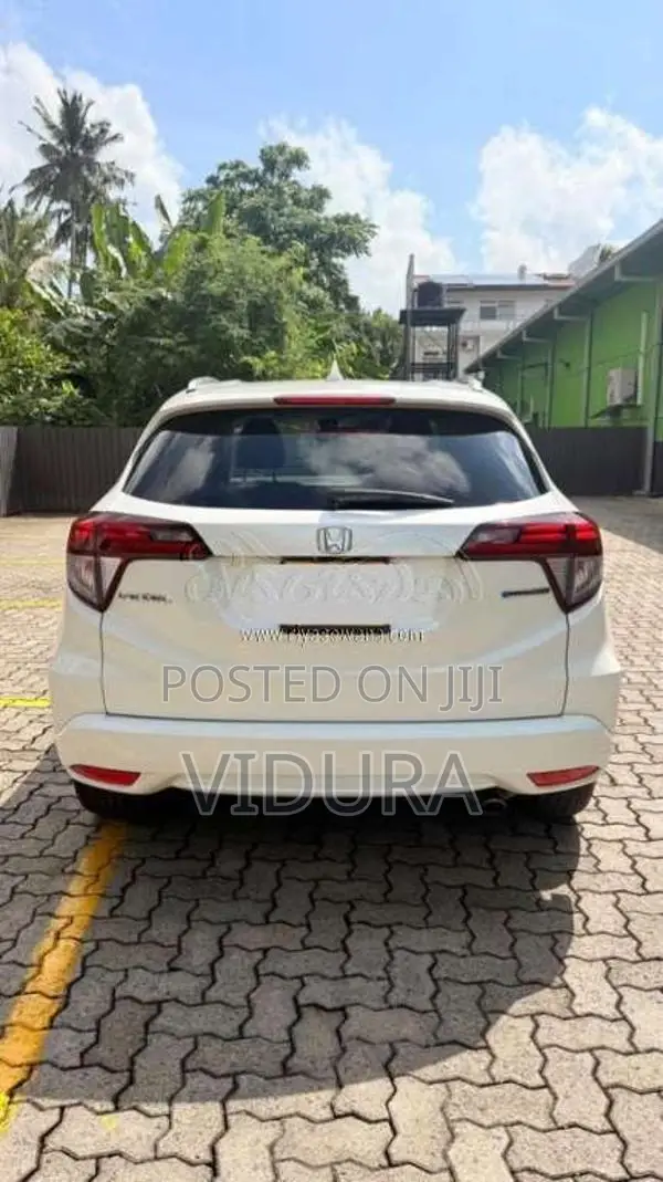 Honda Vezel 2016 SUV (Used)