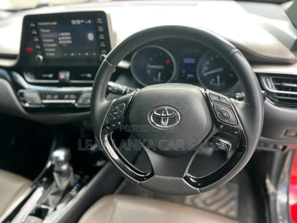 Toyota CHR 2020 SUV (Used)