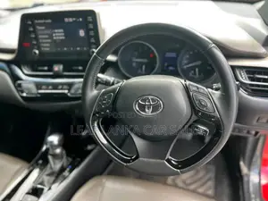 Toyota CHR 2020 SUV (Used)