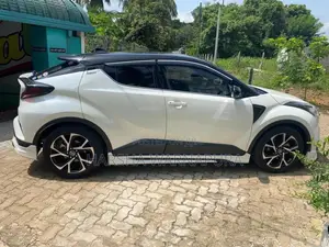 Toyota CHR 2019 SUV (Used)