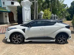 Toyota CHR 2019 SUV (Used)