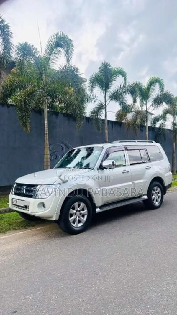Mitsubishi Montero 2013 SUV (Used)