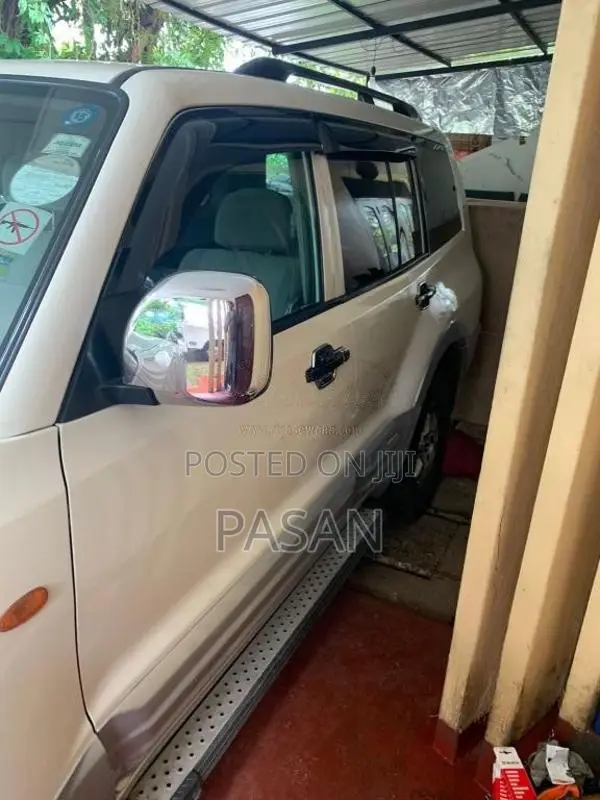 Mitsubishi Montero 2001 SUV (Used)
