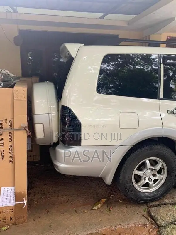 Mitsubishi Montero 2001 SUV (Used)