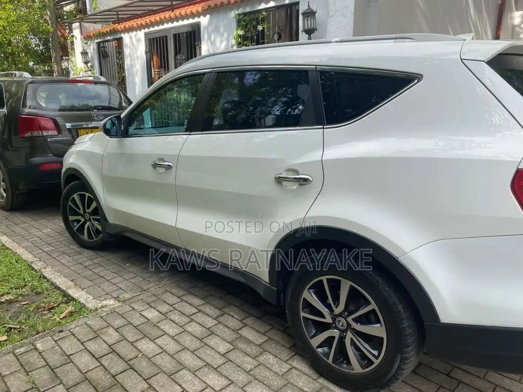DFSK 580 2019 SUV (Used)