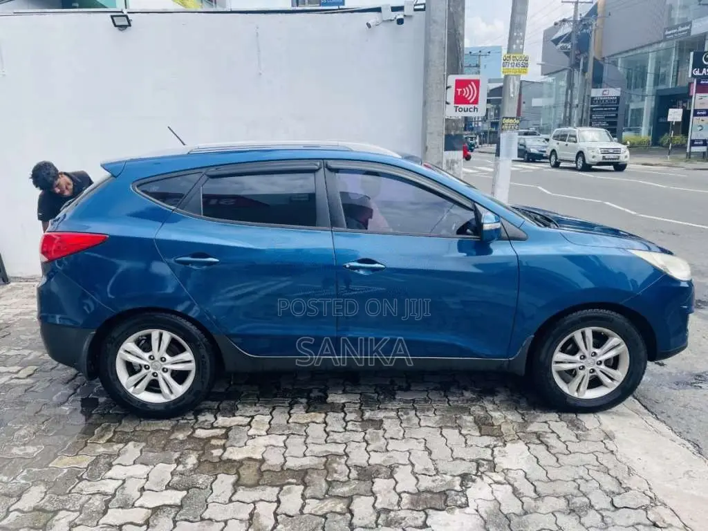 Hyundai Tucson 2011 SUV (Used)