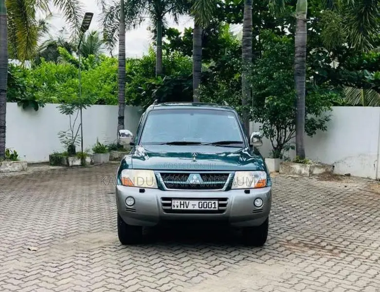 Mitsubishi Montero 2003 SUV (Used)