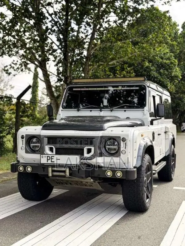 Land-Rover Defender 2.2 Puma 2008 SUV (Used)