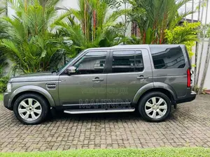 Land-Rover Discovery 4 2014 SUV (Used)