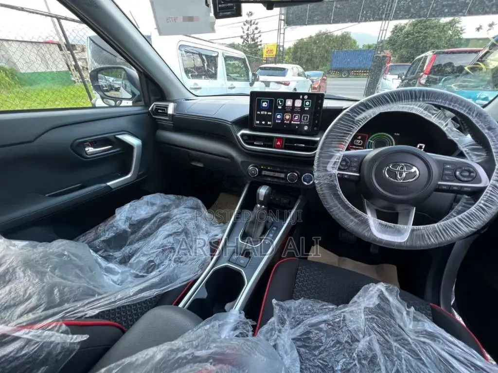 Toyota Raize Z BSM 2025 SUV Unregistered (Recondition)