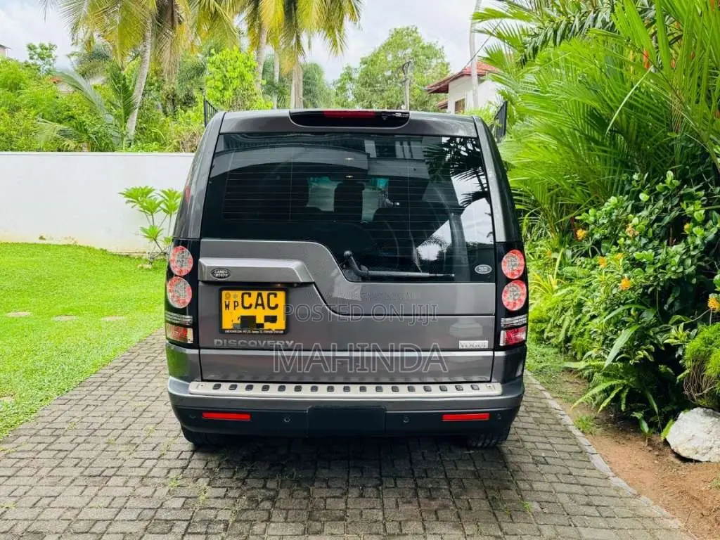 Land-Rover Discovery 4 2014 SUV (Used)