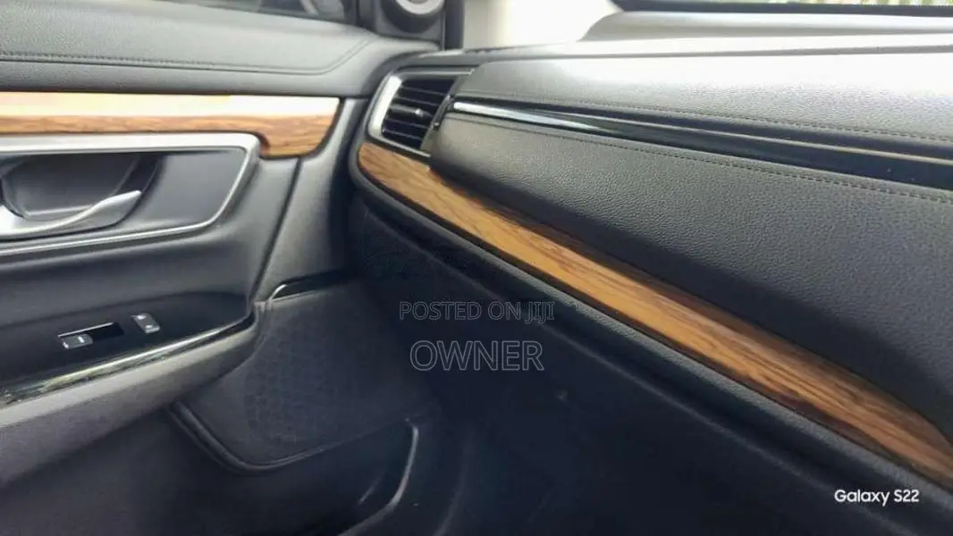 Honda CRV MASTERPIECE JAPAN 2018 SUV (Used)