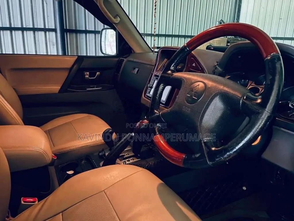 Mitsubishi Montero 2003 SUV (Used)