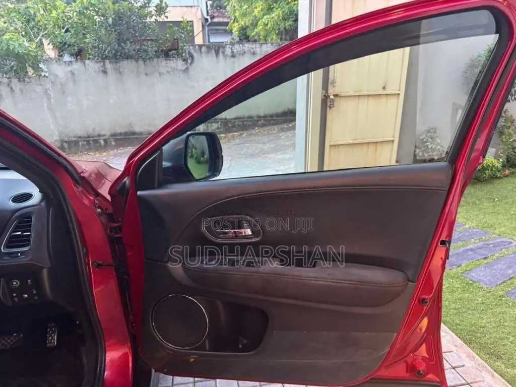Honda Vezel 2017 SUV (Used)