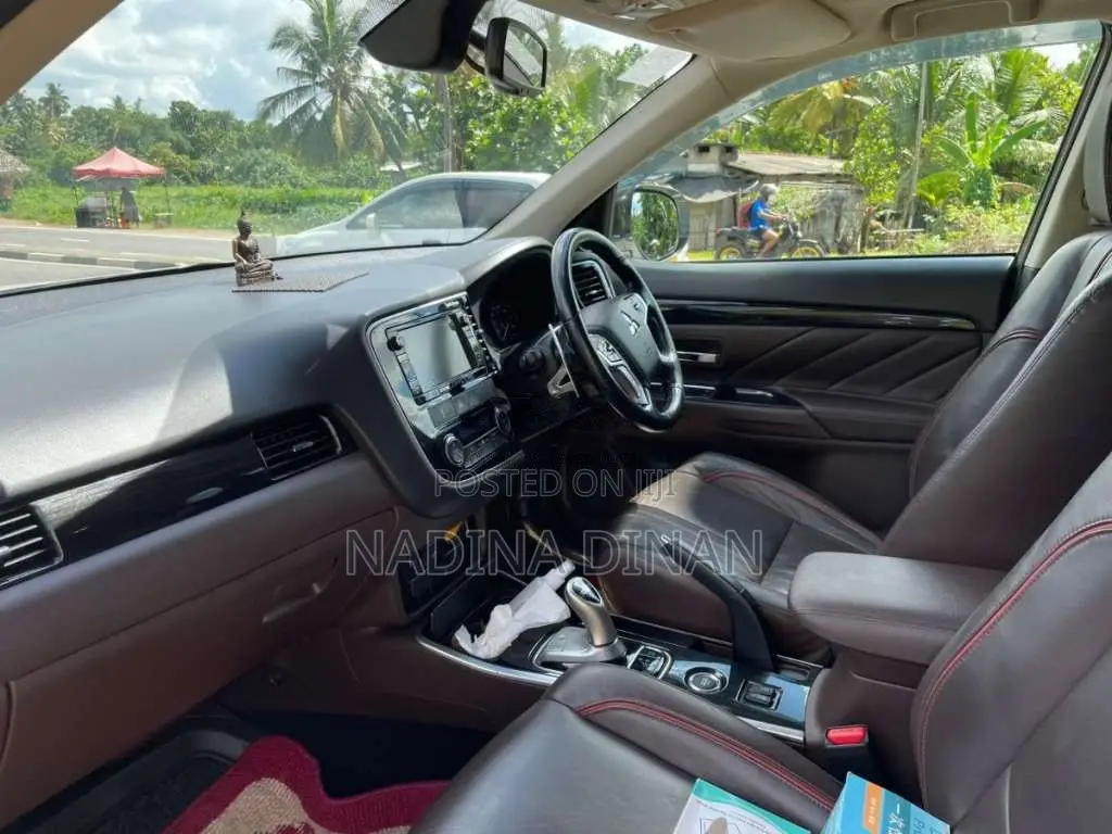 Mitsubishi Outlander 2015 SUV (Used)