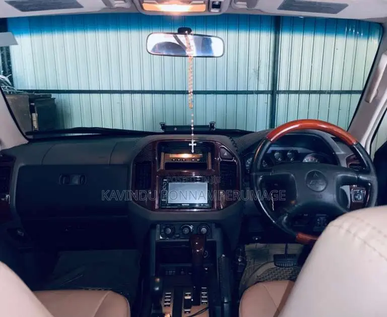 Mitsubishi Montero 2003 SUV (Used)