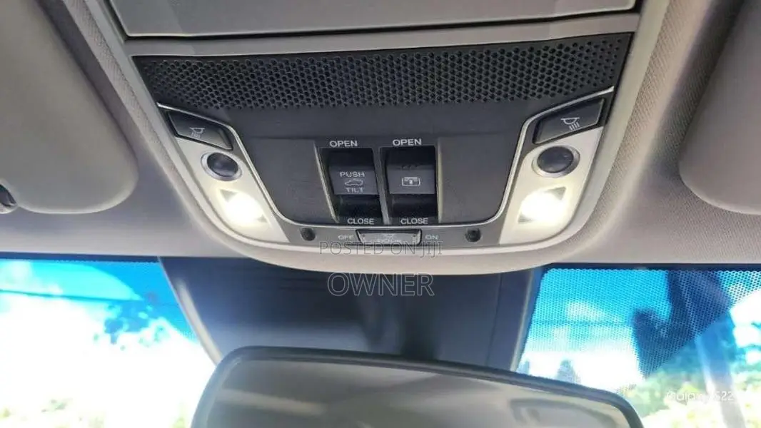 Honda CRV MASTERPIECE JAPAN 2018 SUV (Used)