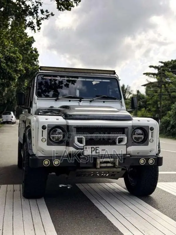 Land-Rover Defender 2.2 Puma 2008 SUV (Used)