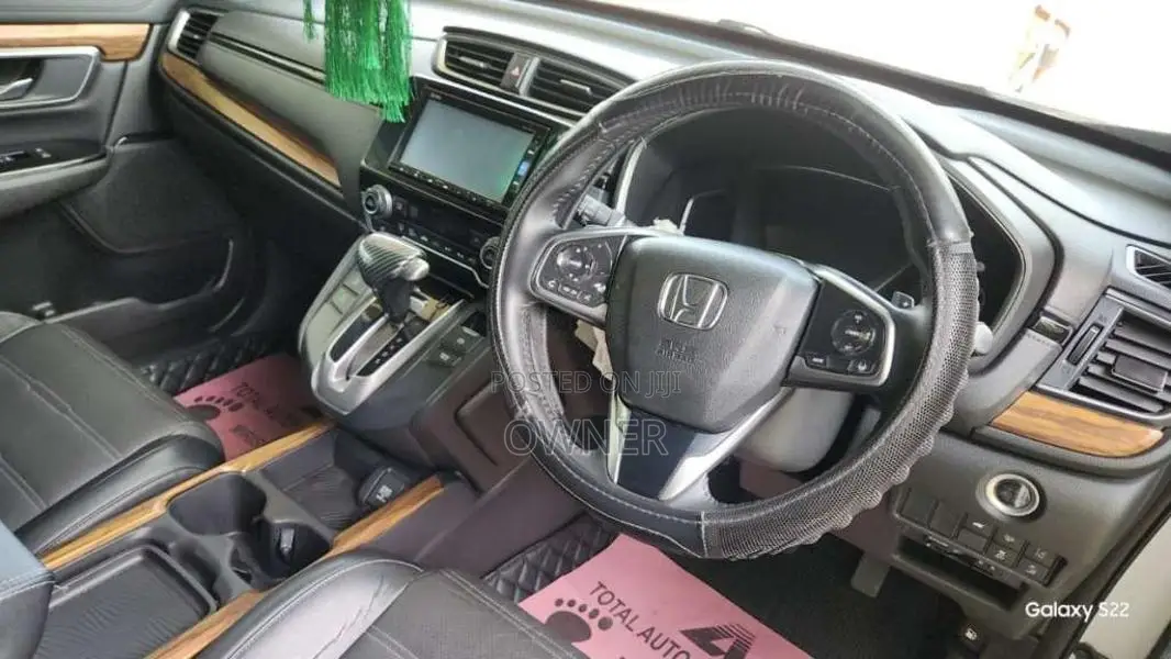 Honda CRV MASTERPIECE JAPAN 2018 SUV (Used)