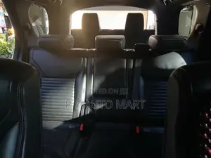 Land-Rover Discovery 5 2019 SUV (Used)