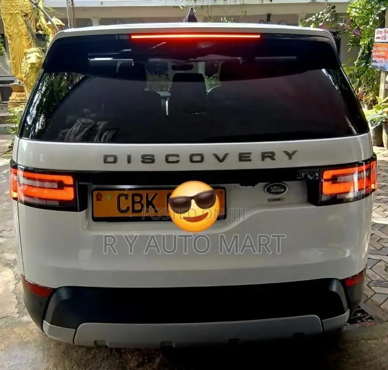 Land-Rover Discovery 5 2019 SUV (Used)