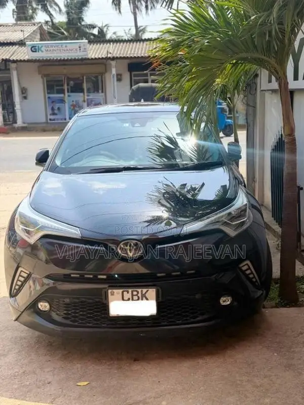 Toyota CHR NGX 10 2020 SUV (Used)