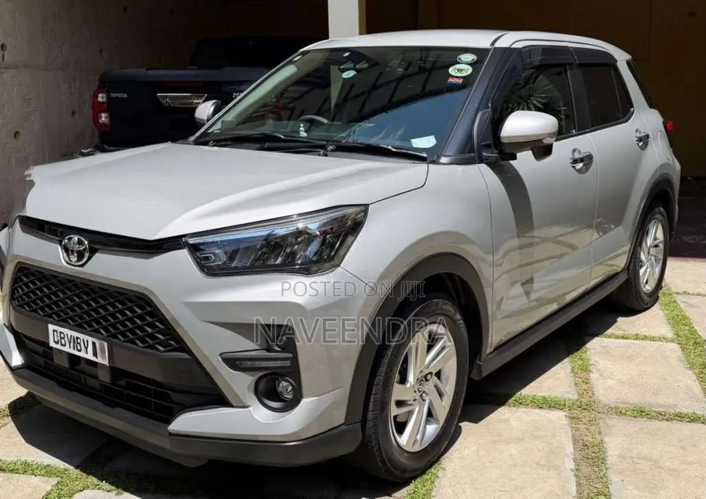 Toyota Raize 2025 SUV (Used)