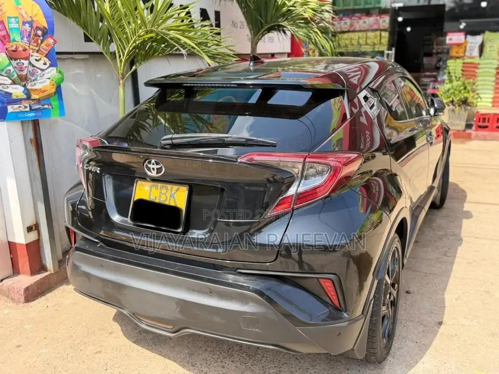 Toyota CHR NGX 10 2020 SUV (Used)