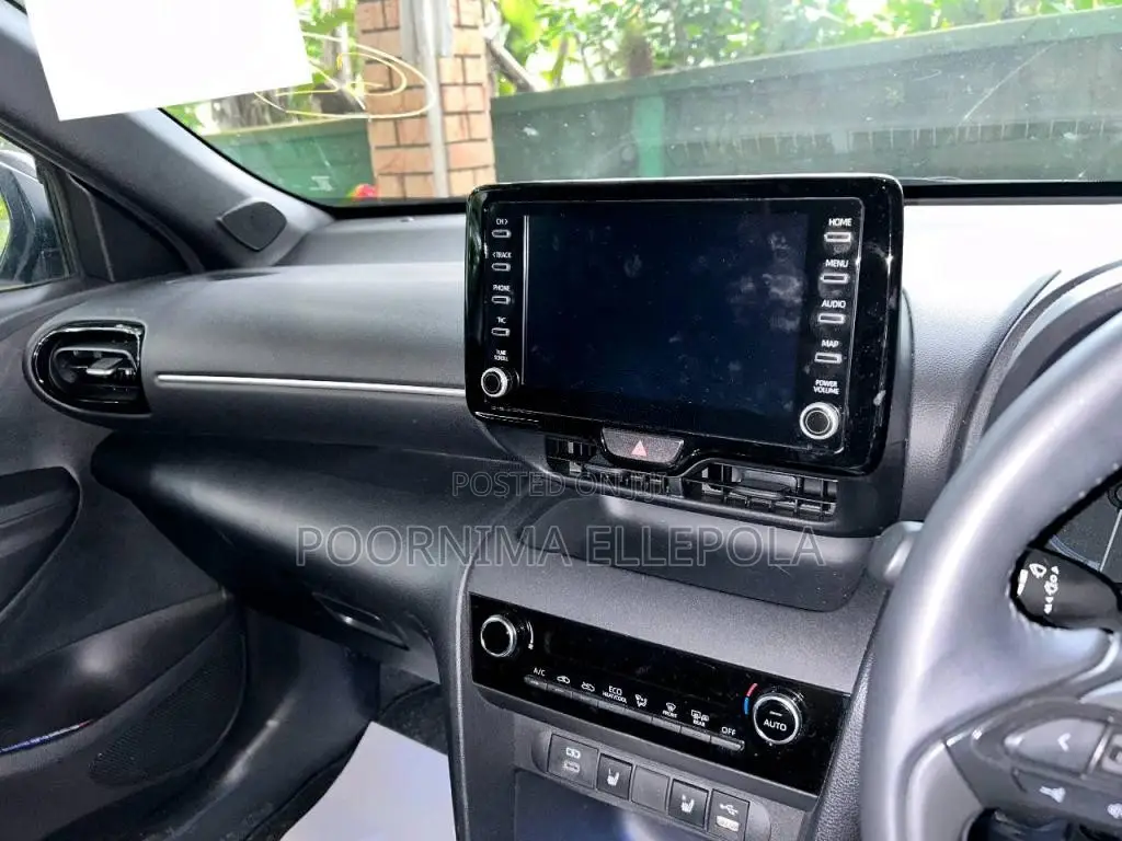 Toyota Yaris Cross 2023 SUV (Used)