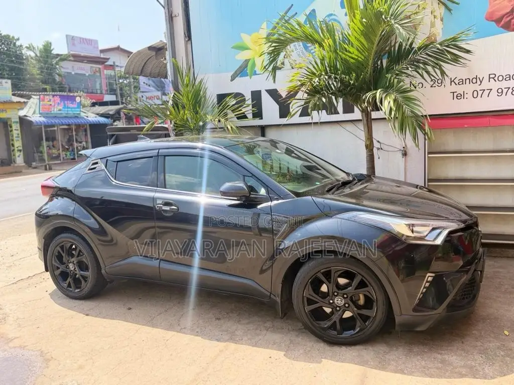 Toyota CHR NGX 10 2020 SUV (Used)