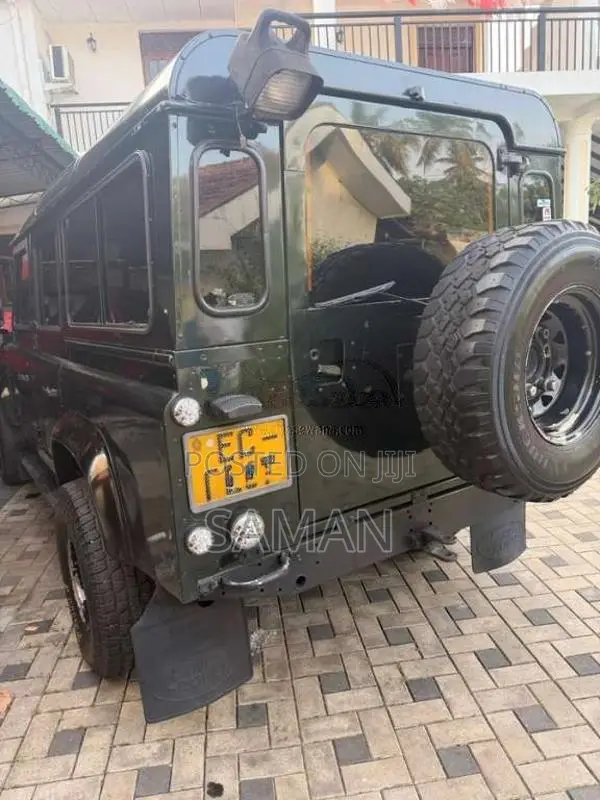 Land-Rover Defender 1995 SUV (Used)