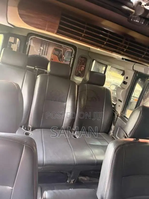 Land-Rover Defender 1995 SUV (Used)