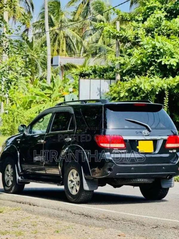 Toyota Fortuner 2007 SUV (Used)