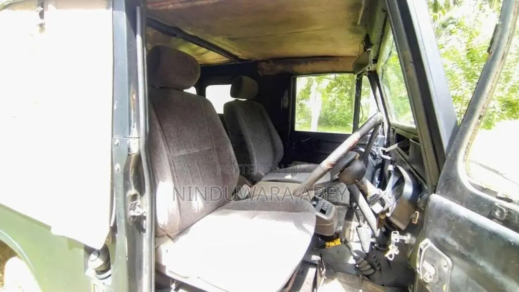 Mitsubishi J32 4DR5 1968 SUV (Used)