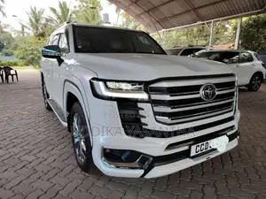 Toyota Lc 300 2025 SUV (Used)