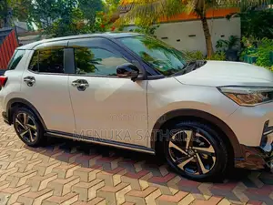 Toyota Raize 2025 SUV (Used)