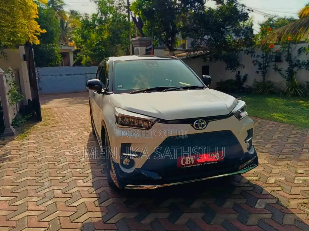 Toyota Raize 2025 SUV (Used)