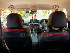 Toyota Raize 2025 SUV (Used)