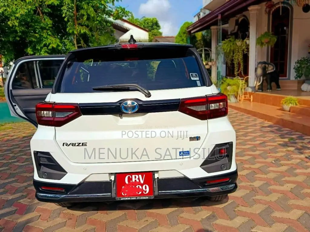 Toyota Raize 2025 SUV (Used)