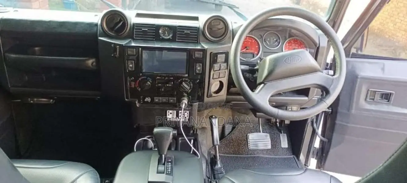 Land-Rover DEFENDER 2014 SUV (Used)