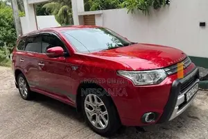 Mitsubishi Outlander PHEV 2015 SUV (Used)