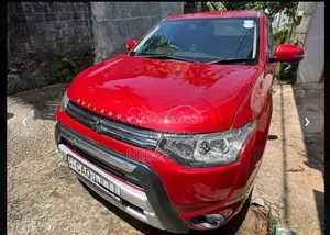 Mitsubishi Outlander PHEV 2015 SUV (Used)